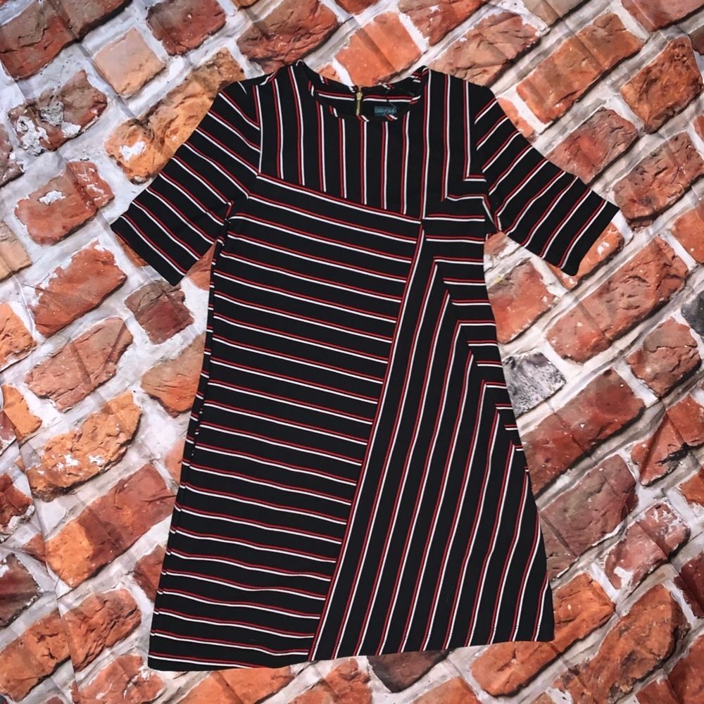 Gabby Skye Striped Dress size 8